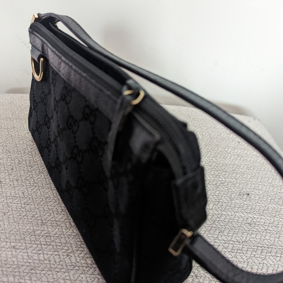 pre-loved Gucci GG Canvas Abbey D-Ring Pochette - Picture 7 of 11